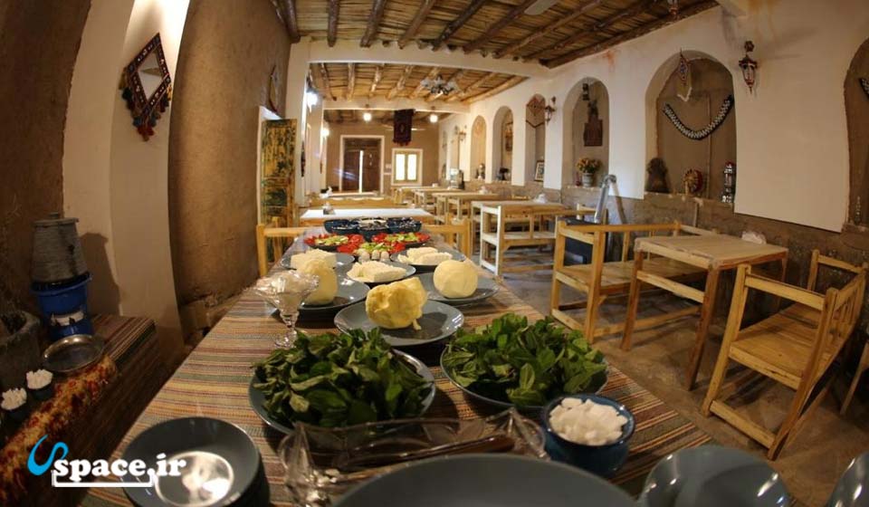 رستوران سنتی اقامتگاه بوم گردی رادک - چناران - روستای رادکان